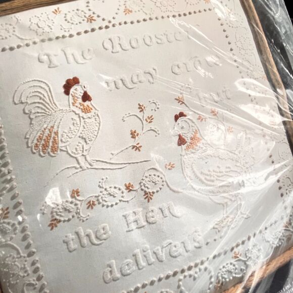 JANLYNN Charmin Candlewicking Rooster & Hen 00-51 2961 Candlewicking Kit - Picture 3 of 4